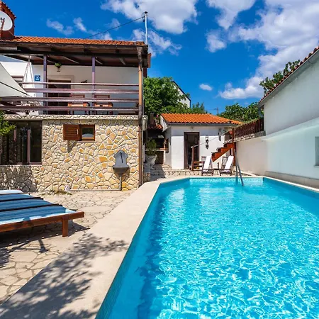 Marak Сasa de vacaciones Risika